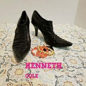 KENNETH COLE GENUINE LEATHER BOOTIES